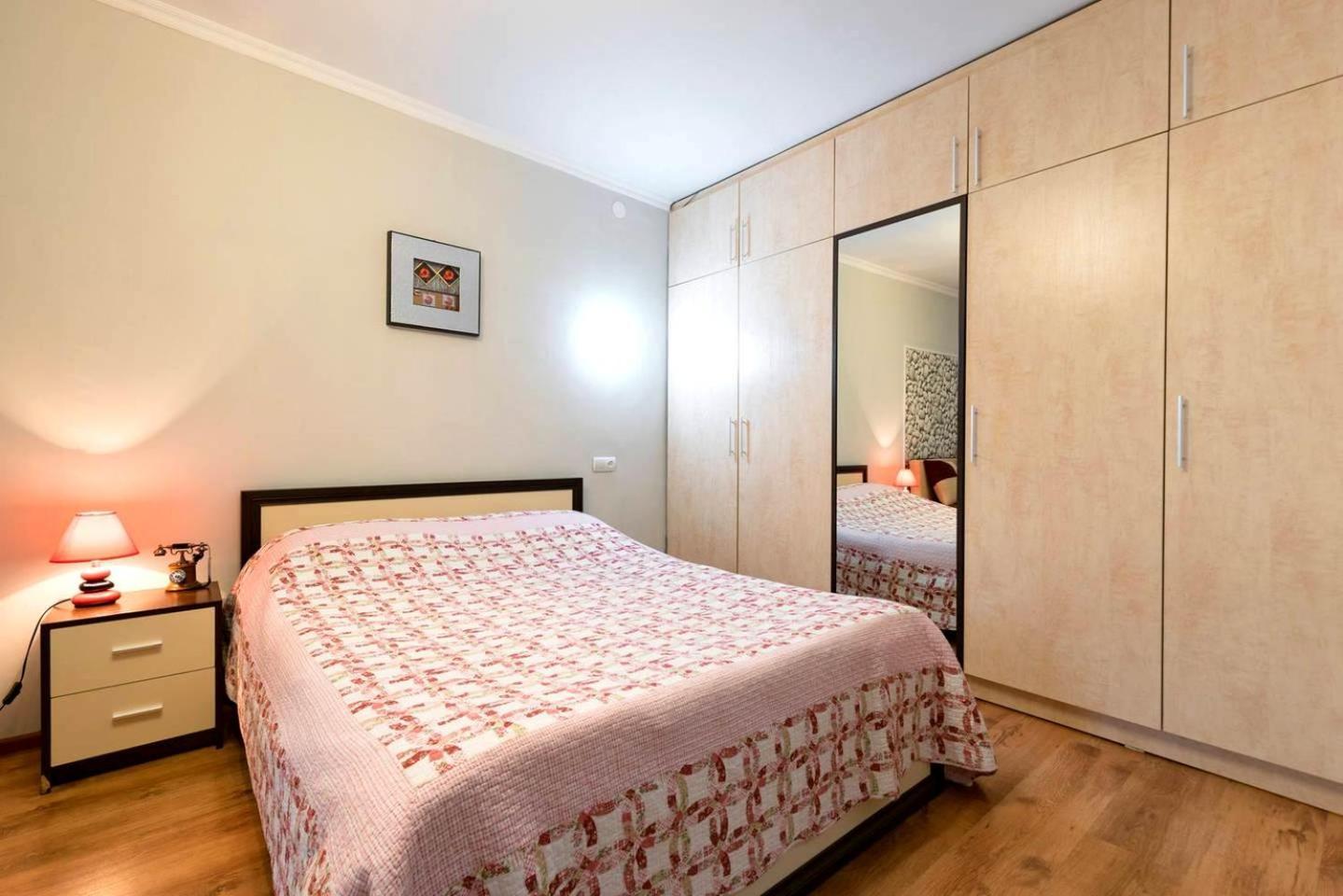 Nadezhda Apartments On Abay Avenue 59 Alma-Ata Buitenkant foto